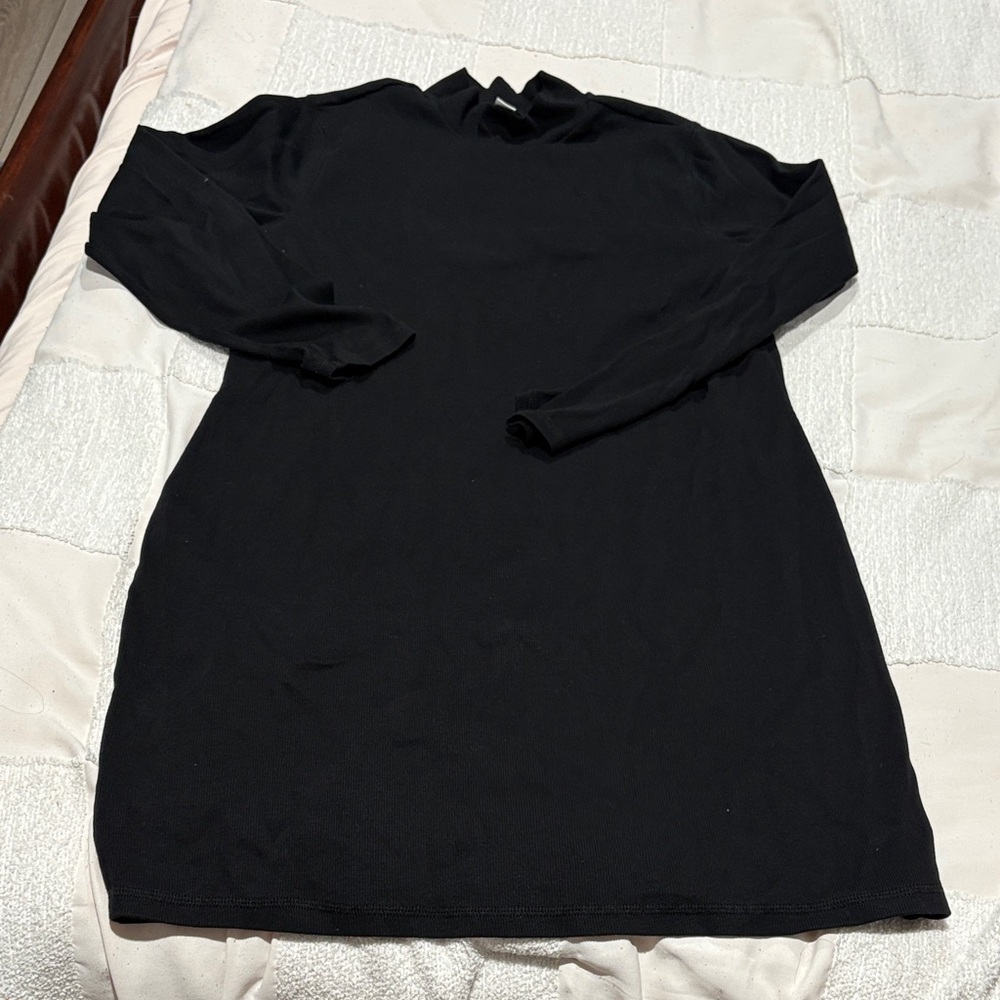 Old Navy Classic Black Long Sleeve Dress